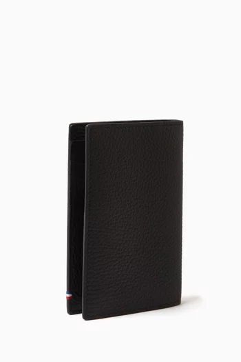 Néo Logo Passport Holder in Leather