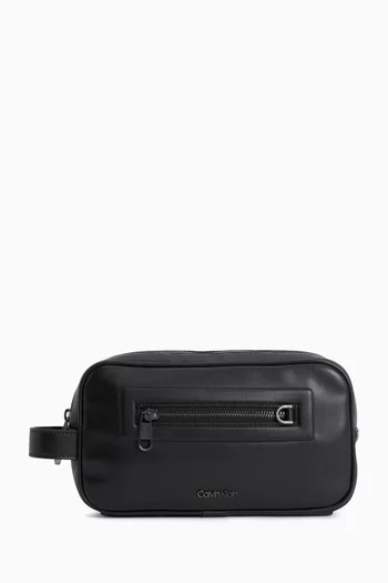 Elevated Washbag in Faux Leather