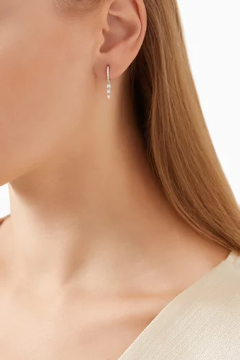 Circle Diamond Pavé Single Drop Earring in 18kt White Gold