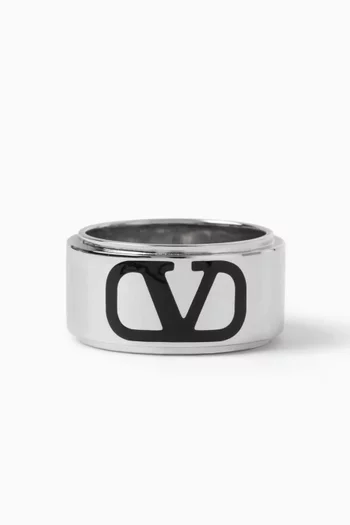خاتم فالنتينو غارافاني بشعار حرف V الشهير نحاس مطلي بفضة