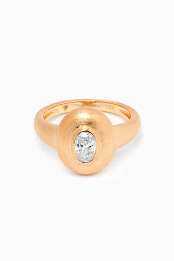 Round Diamond Pinky Ring in 18kt Yellow Gold
