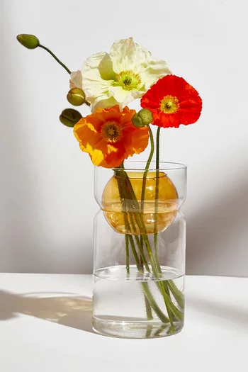 Balance Vase in Glass