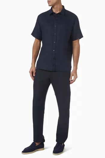 قميص بأكمام قصيرة وقصة كلاسيكية كتان