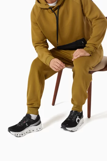 سنيكرز للجري كلاودمونستر 2