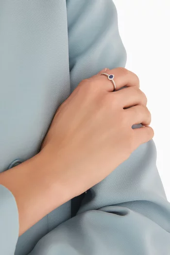 Mini Diana Sapphire & Diamond Ring in 18kt White Gold