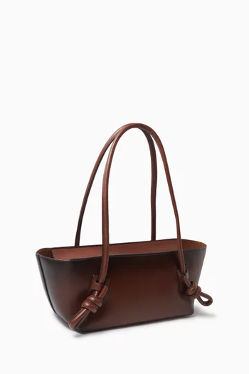 Fleca Baguette Shoulder Bag in Leather