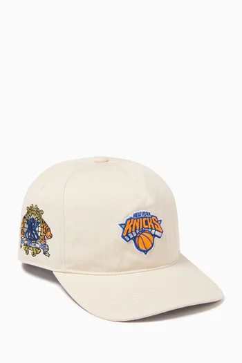 x 47 New York Knicks Hitch Snapback Cap in Cotton Twill