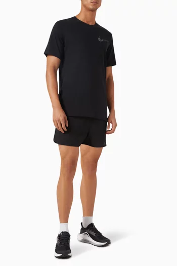 شورت للجري ديفيجن بتقنية Dri-FIT ADV
