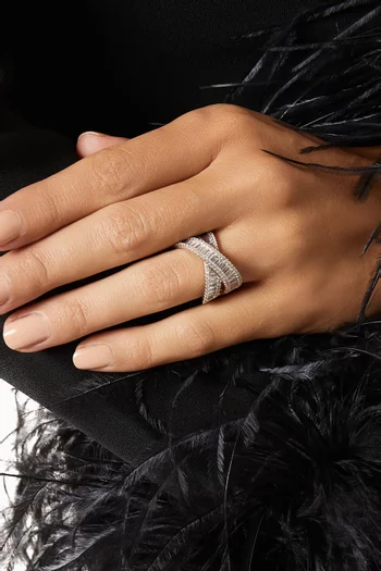 Interlace Baguette Ring in Rhodium-plated Brass
