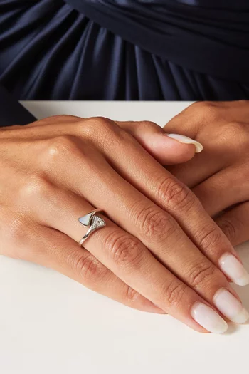 Divas' Dream Diamond & Mother-of-Pearl Ring in 18kt White Gold