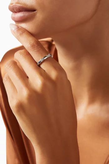 خاتم سيربنتي فايبر مرصع بالماس ذهب أبيض عيار 18