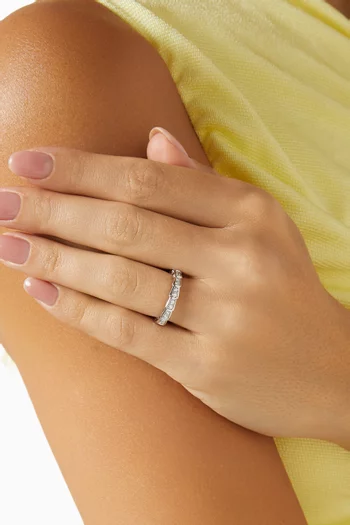 خاتم سيربنتي فايبر مرصع بالماس ذهب أبيض عيار 18