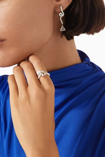 Trillion Vine Ring in 9kt Gold