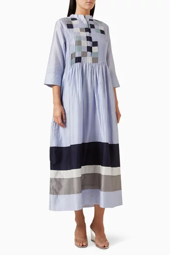 فستان بطيّات وتصميم مقسم بالألوان أسفل الرقبة حرير شاندري