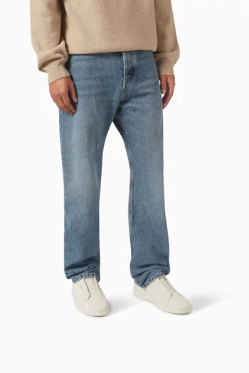 Dice Laceless Sneakers in Suede