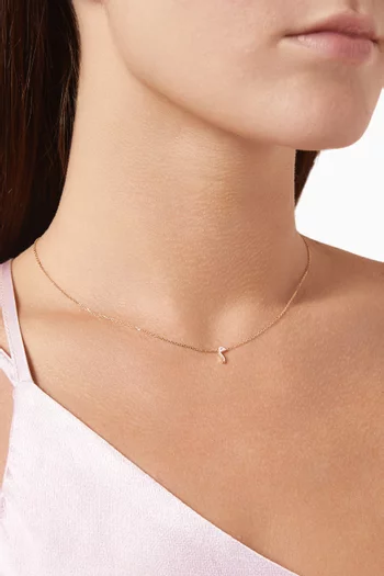 XS Oula Arabic Letter 'Meem/M' Enamel Pendant Necklace in 18kt Gold