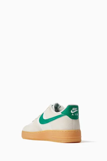 Air Force 1 '07 LV8 Sneakers in Suede