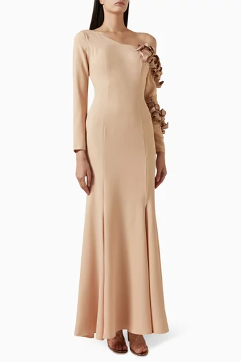 فستان طويل مزين بزهور بارزة