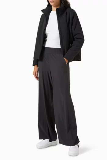 بلوزة بوز قصيرة بقصة ضيقة مودال