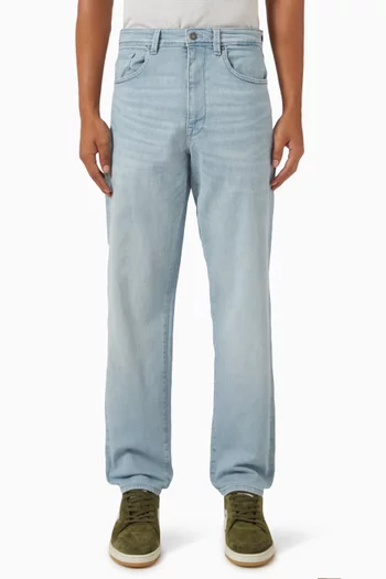 Loose tapered jeans shop