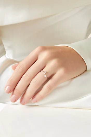 Letter 'I' Princess Diamond Ring in 18kt White Gold