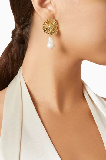 Amary Pearl Earrings  in 18kt Gold-plated Bronze