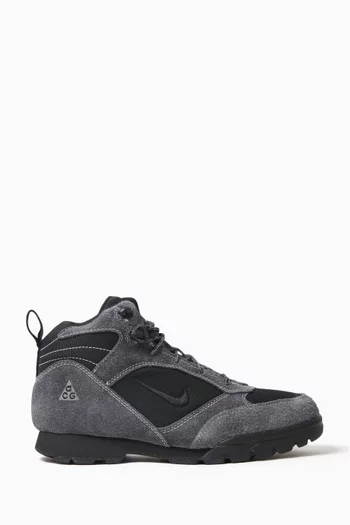 ACG Torre Waterproof Mid-top Sneakers in Suede