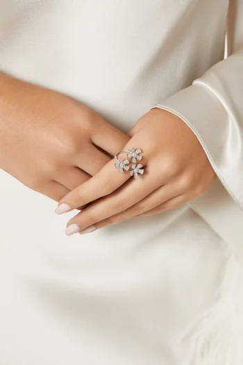 Flower Trio Baguette Ring in Rhodium-plated Brass