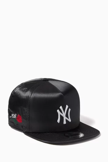 x Yankees 9FIFTY Snapback Cap in Satin