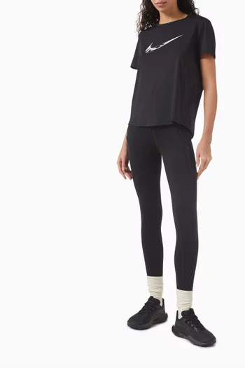 تي شيرت رياضي بطبعة وتقنية Dri-FIT
