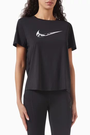 تي شيرت رياضي بطبعة وتقنية Dri-FIT