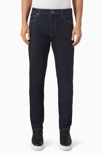 Tapered Jeans in Denim