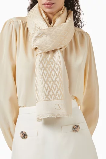 Toute la V Stole in Silk & Cashmere-blend