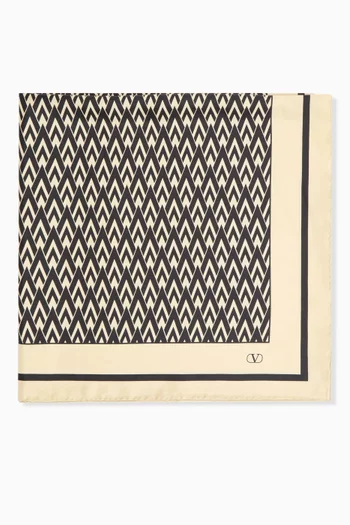 Toute la V Scarf in Silk
