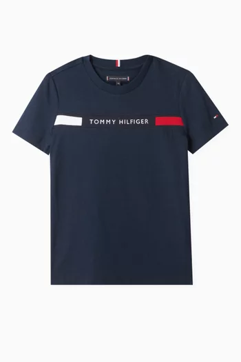 تي شيرت بجزء مضلع بشعار الماركة