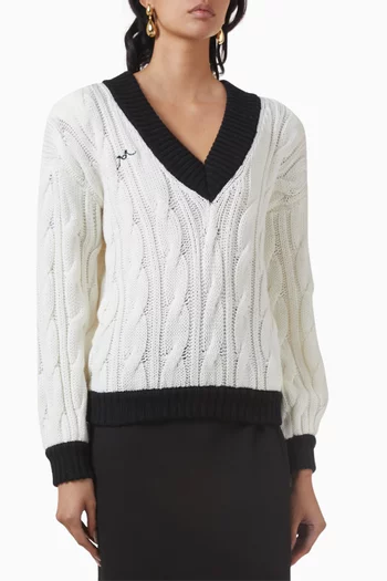 V-neck Sweater in Wool-knit