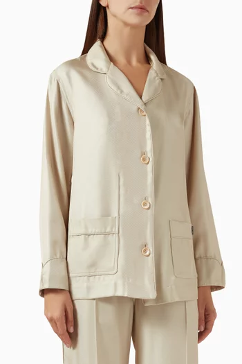 قميص بياقة بطية حرير