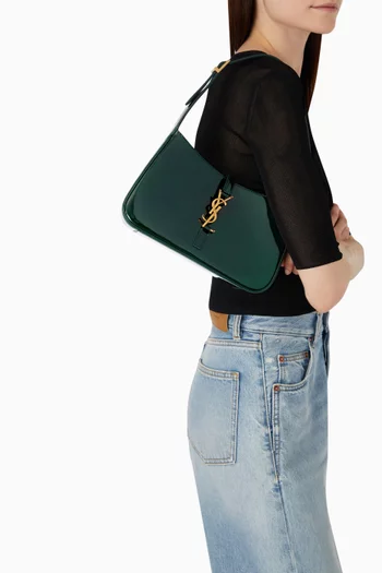 Le 5 À 7 Shoulder Bag in Patent Leather