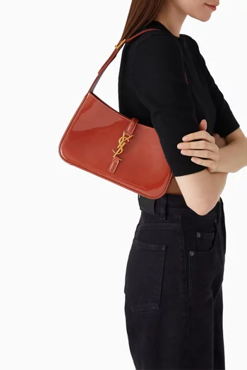 Le 5 À 7 Shoulder Bag in Patent Leather