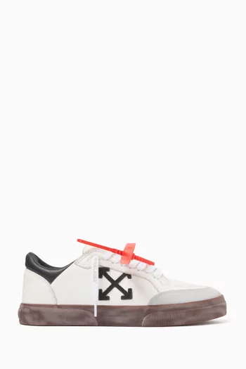 New Low Vulcanized Vintage Sneakers in Leather