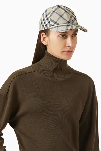 Equestrian Knight Check Cap in Cotton