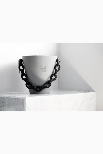 Limited Edition No.4 Betel XL Concrete Bucket Candle, 2721.55g