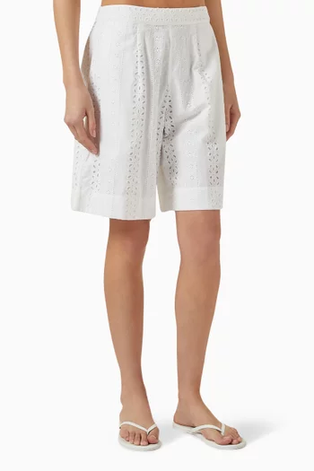 Summer Shorts in Cotton Schiffli