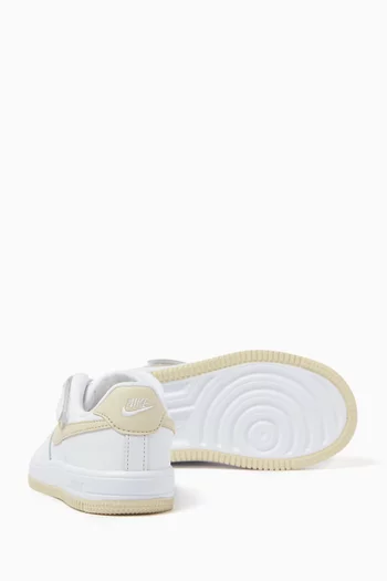 Force 1 SE EasyOn Sneakers in Leather