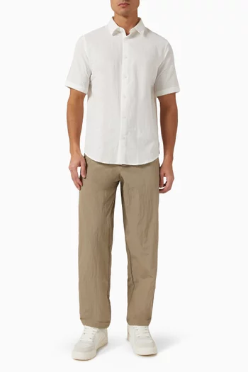 بنطال بتصميم عملي