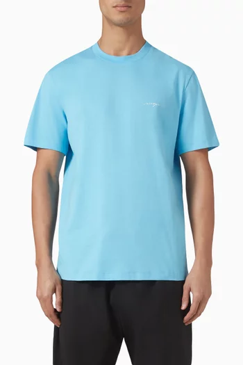 تي شيرت بشعار الماركة قطن