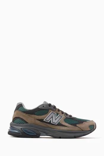 2010 Sneakers in Mesh & Suede