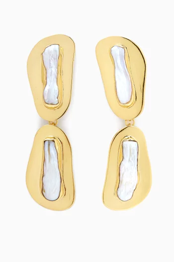 Double Abstract Pearl Drop Earrings in 18kt Gold-plated Metal