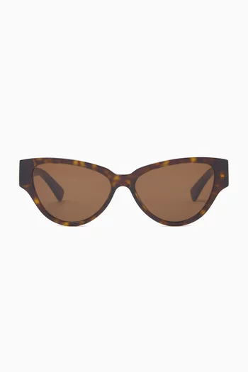 Cat-eye Sunglasses in Acetate