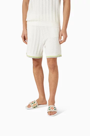 حذاء مفتوح مزين بأوراق الغار مطاط